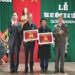 Đảng bộ xã Quang Sơn tổ chức trao huy hiệu 55 năm tuổi đảng